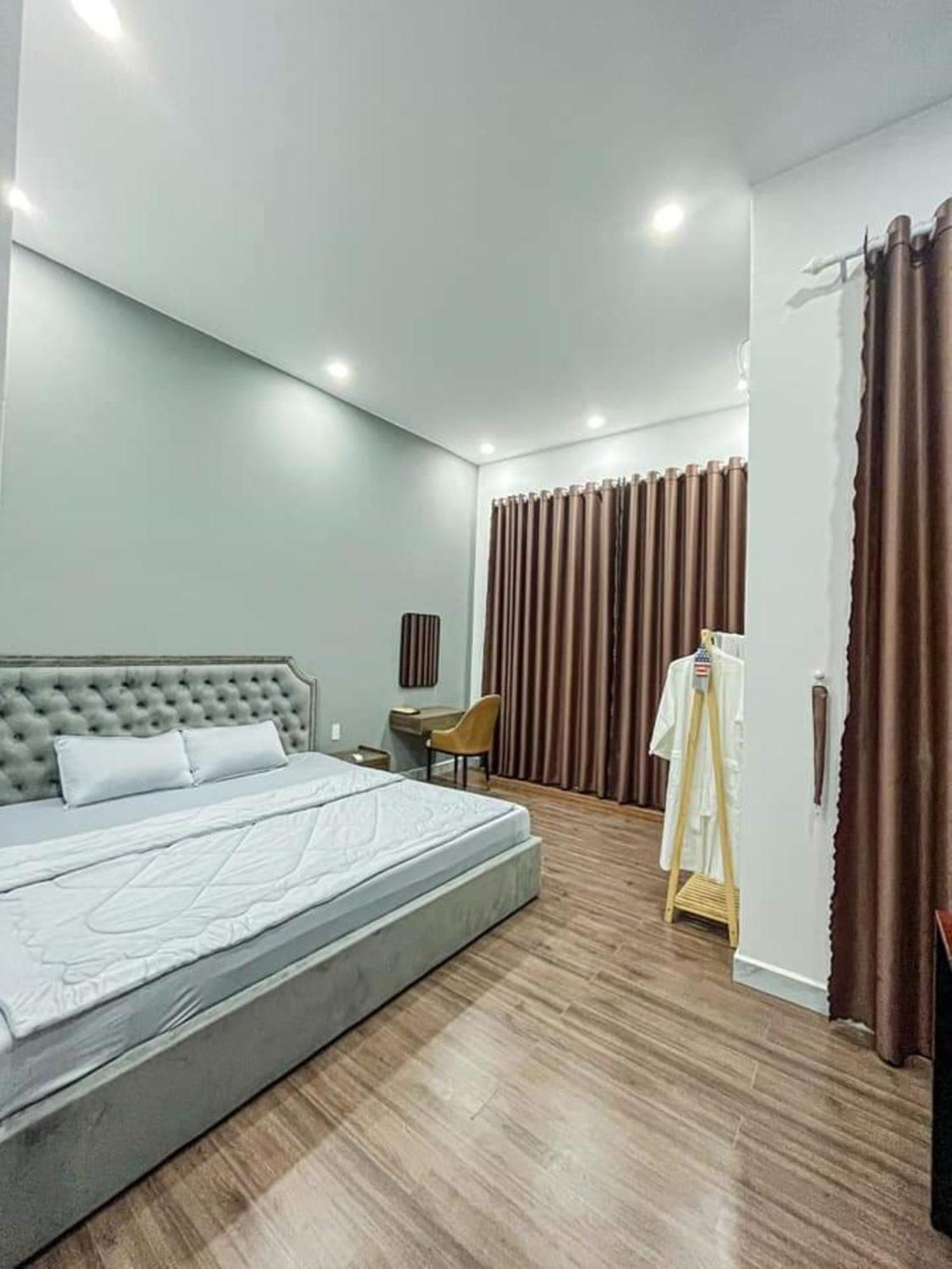 River Hotel 5 Long Xuyên Екстериор снимка