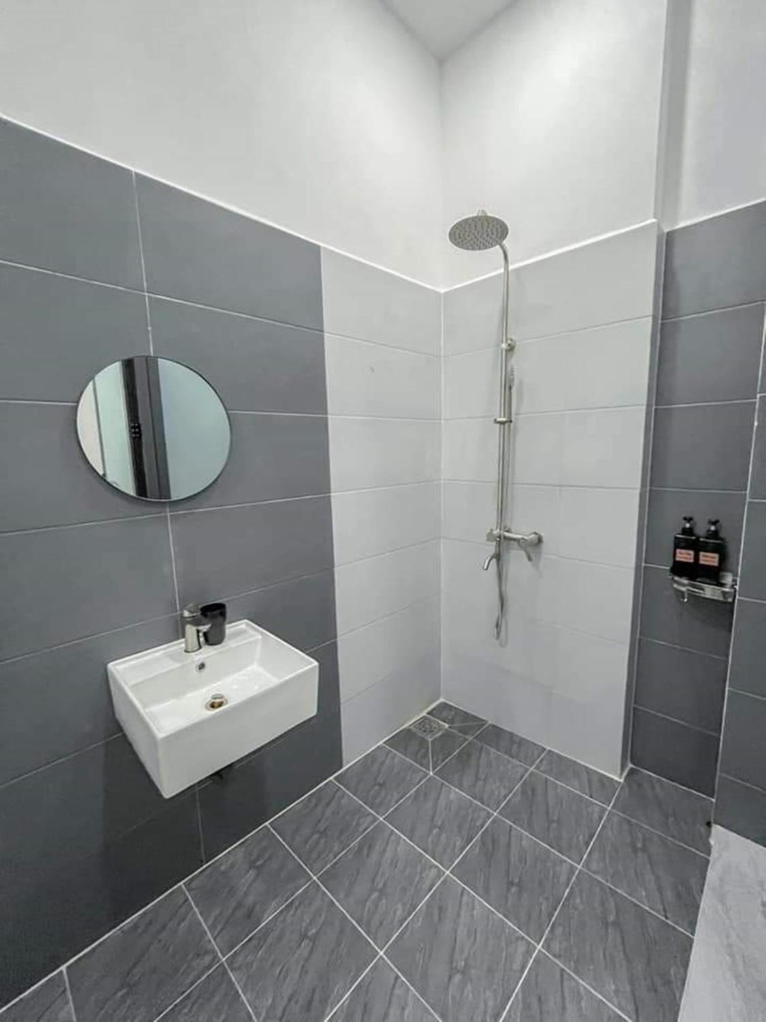 River Hotel 5 Long Xuyên Екстериор снимка