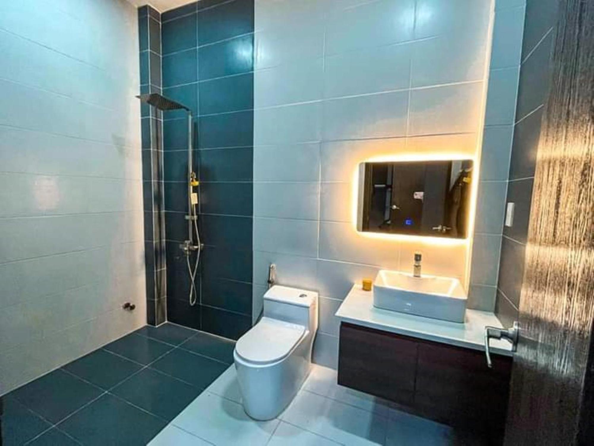 River Hotel 5 Long Xuyên Екстериор снимка